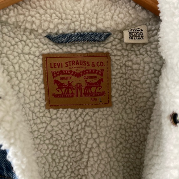 Levi’s 90'S women’s Sherpa Trucker jacket - Picture 3 of 4